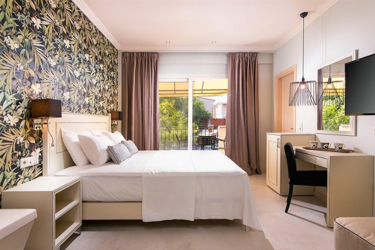 Neikos Mediterraneo Luxury Suites ハニオティス エクステリア 写真