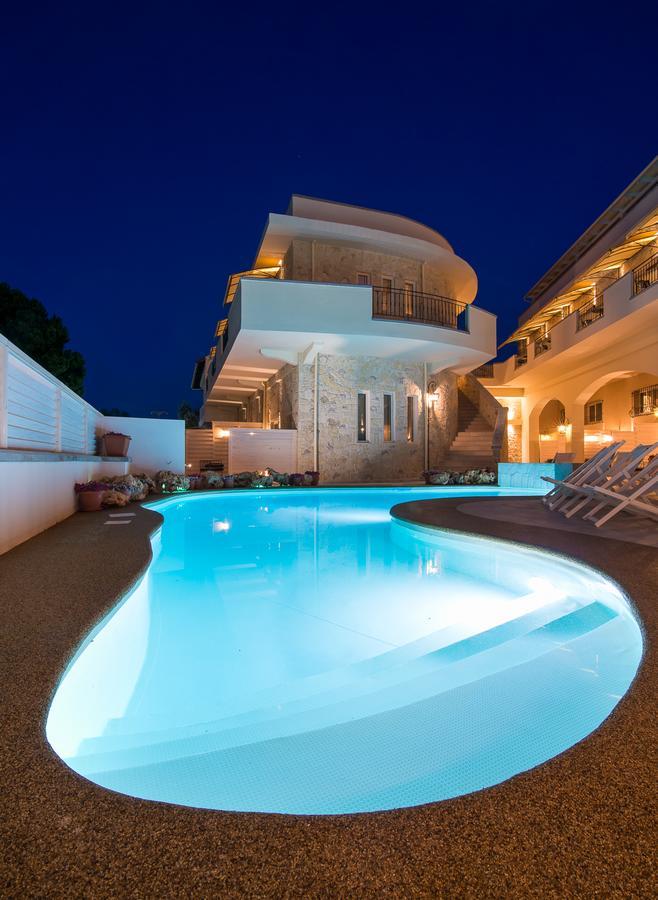 Neikos Mediterraneo Luxury Suites ハニオティス エクステリア 写真