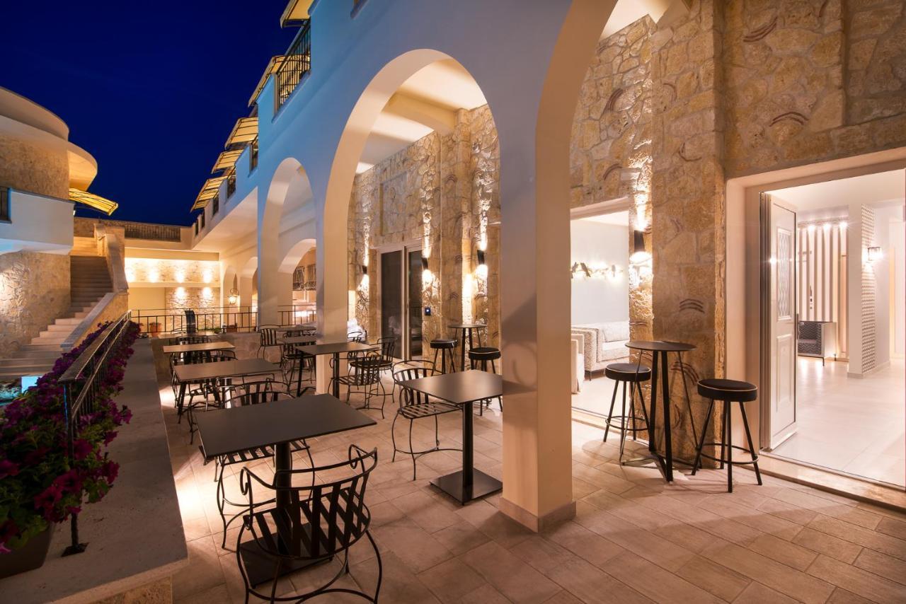 Neikos Mediterraneo Luxury Suites ハニオティス エクステリア 写真