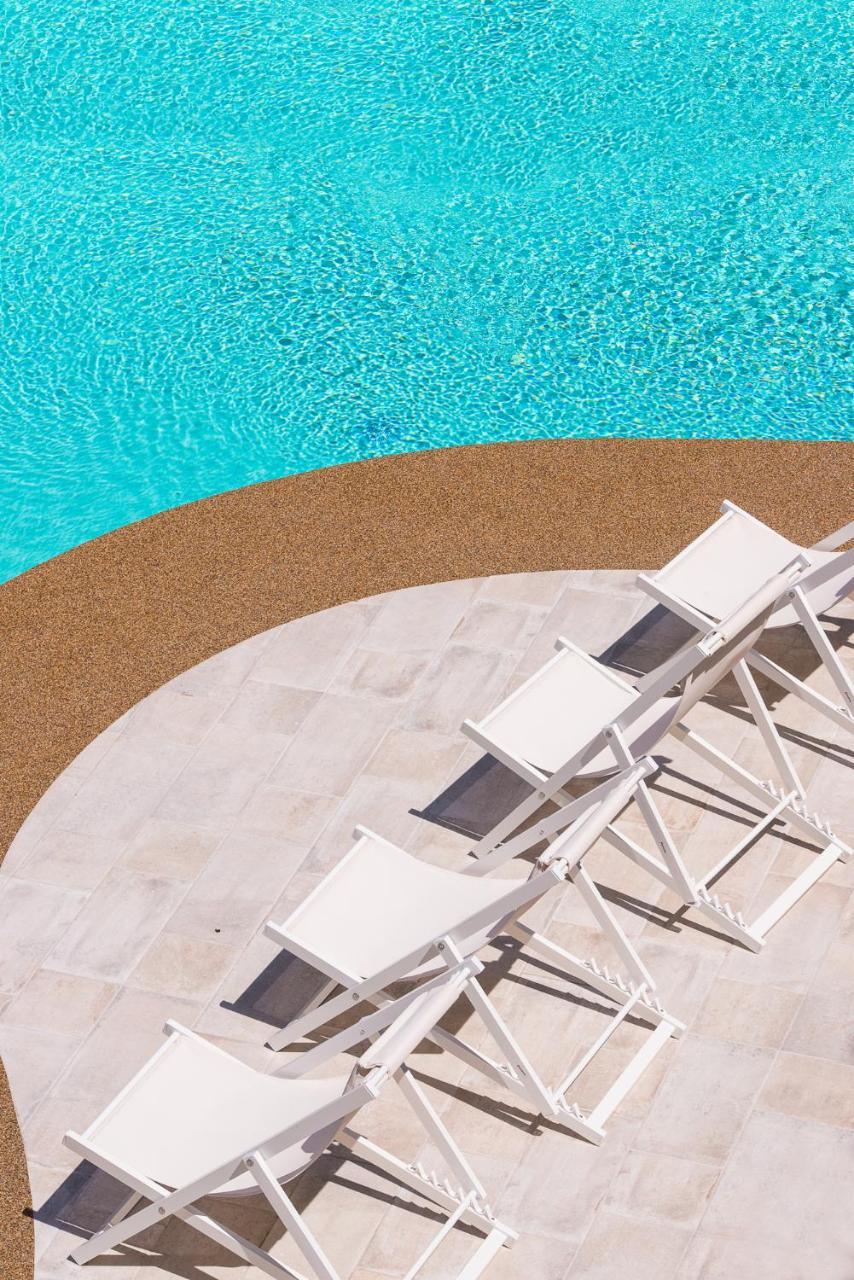 Neikos Mediterraneo Luxury Suites ハニオティス エクステリア 写真